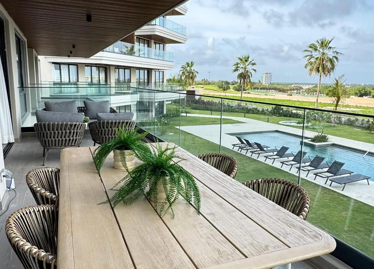 Apartment With Balcony And Pool View In Cap Cana Punta Cana Dominikana